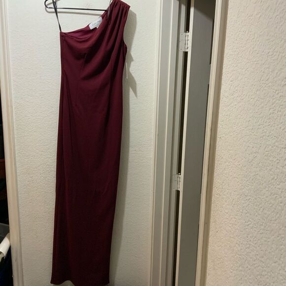 Katie May Angelina Crepe Column Bordeaux One Shoulder Formal Evening Gown Dress - Picture 7 of 13